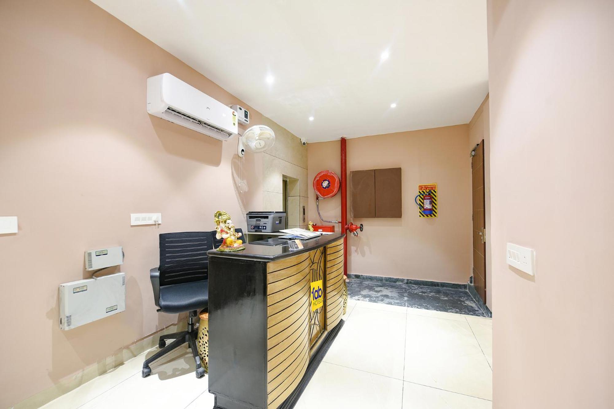 Fabhotel Supreme Suites Ludhiana Eksteriør bilde
